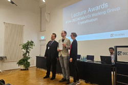 Lutz Gerkensmeier getting the Lecture Award